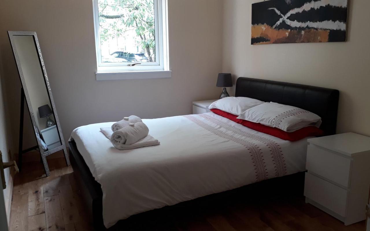 Bright City Centre House - Private Garden & Parking! Villa กลาสโกว์ ภายนอก รูปภาพ
