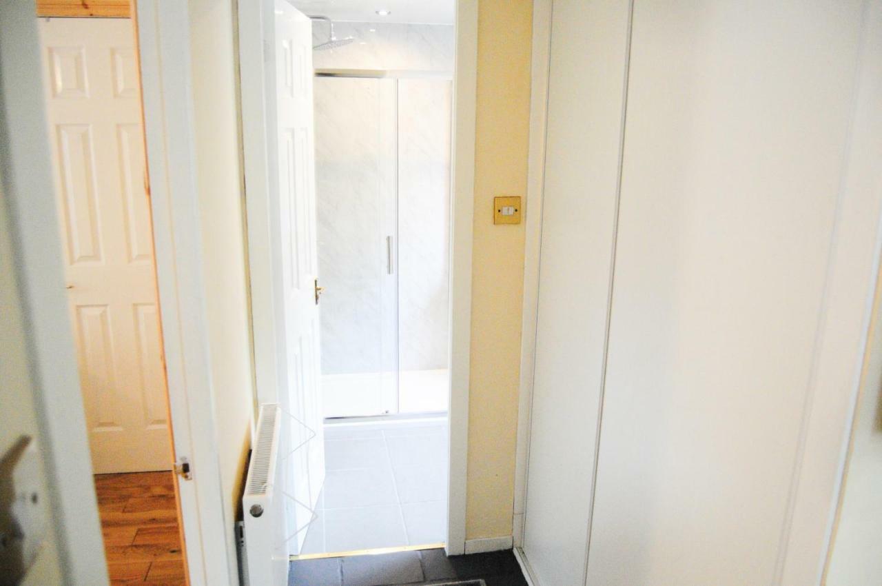 Bright City Centre House - Private Garden & Parking! Villa กลาสโกว์ ภายนอก รูปภาพ