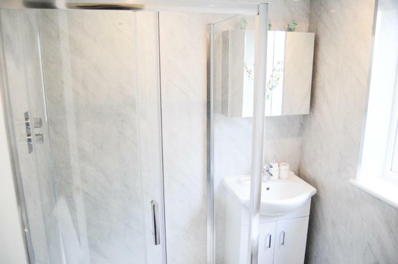 Bright City Centre House - Private Garden & Parking! Villa กลาสโกว์ ภายนอก รูปภาพ
