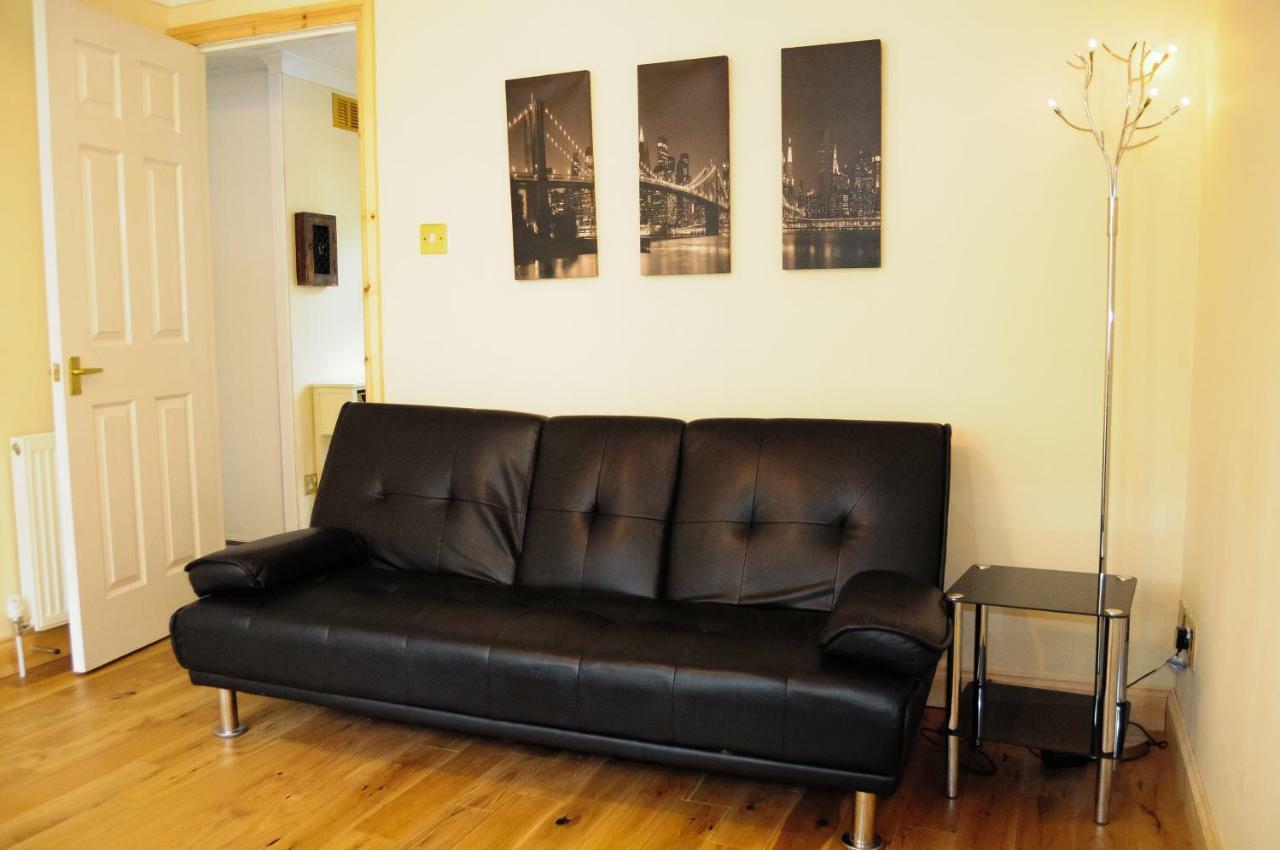 Bright City Centre House - Private Garden & Parking! Villa กลาสโกว์ ภายนอก รูปภาพ